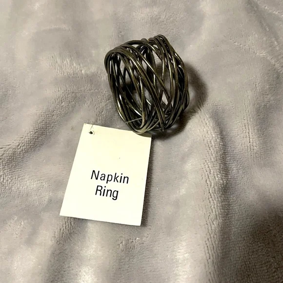 Second batch of dark chrome napkin rings- never used - Picture 3 of 5
